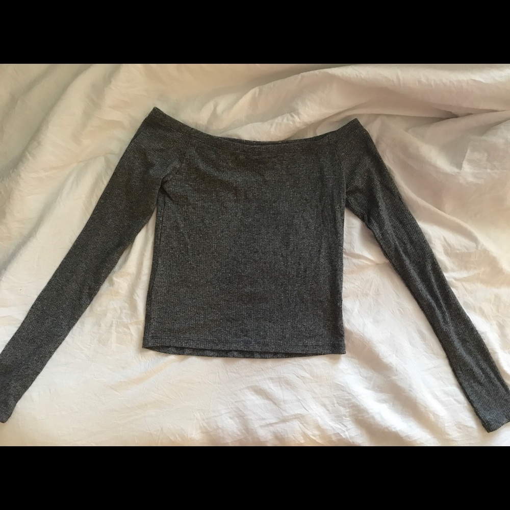 H&M off shoulder grey top
